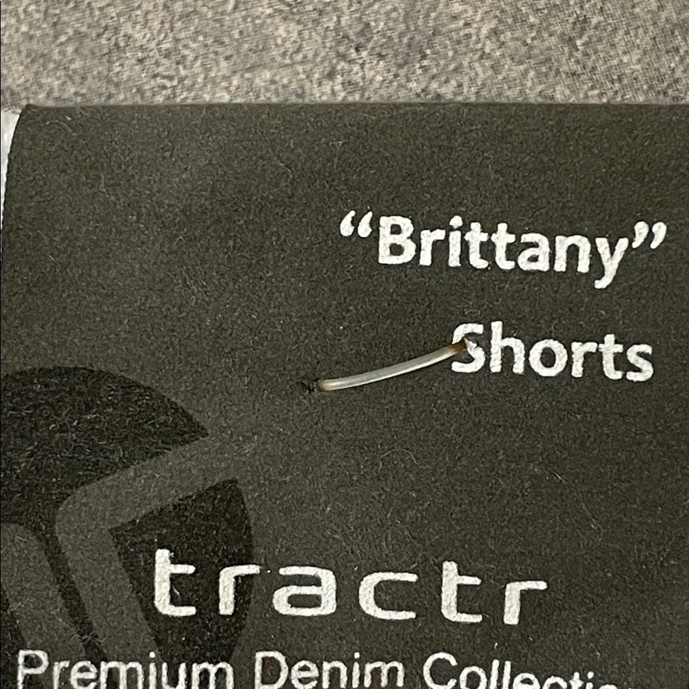 tractr Brittany Slim Mid Shorts size 12 - Picture 4 of 9